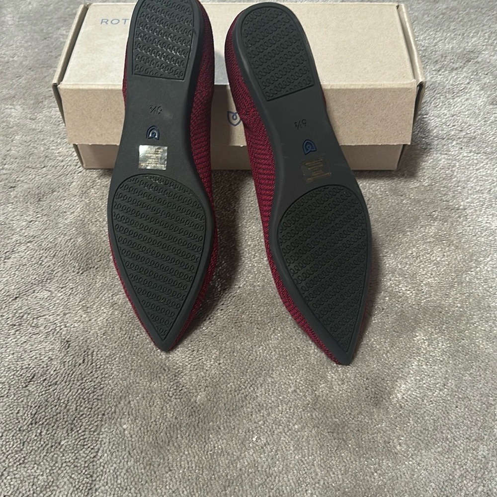 New Rothy's Cabernet Herringbone Point 6.5 - Picture 3 of 4